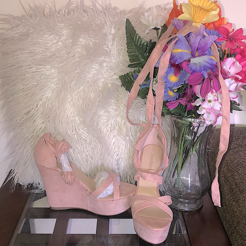 Women’s Pink Strappy Sandals